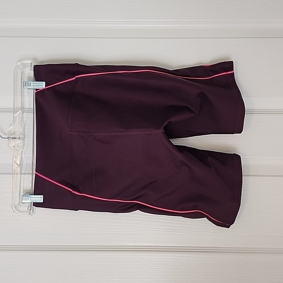 Good American Size 2 Maroon Shorts - Picture 4 of 4